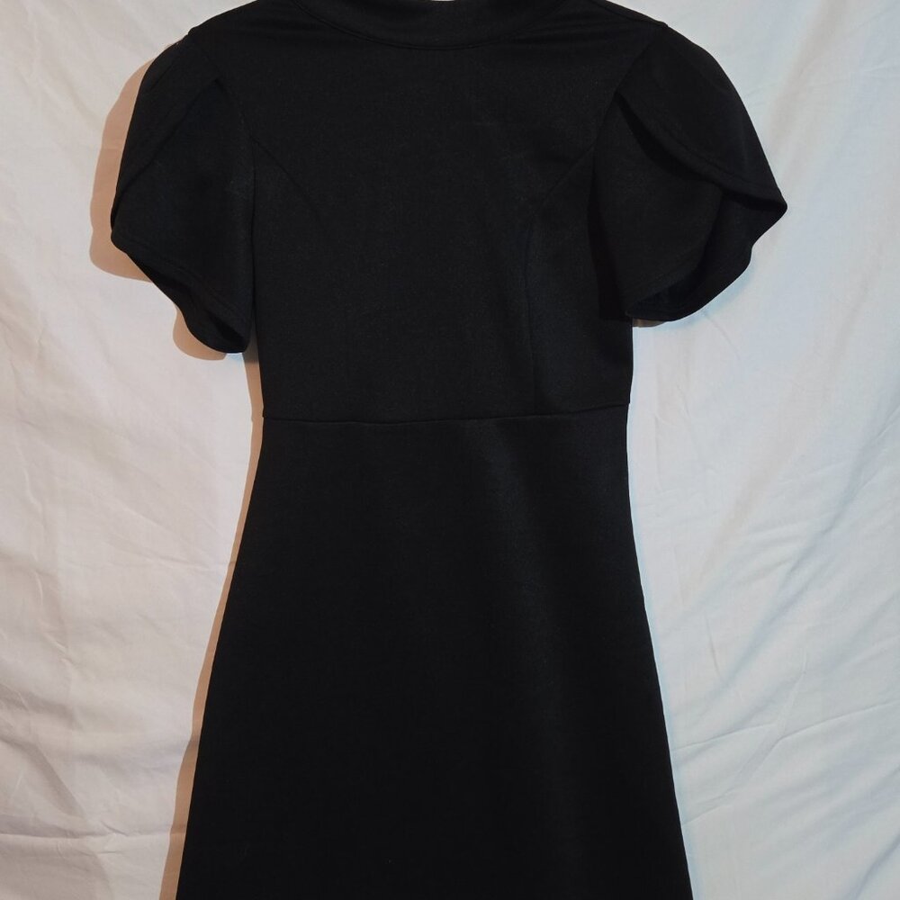 Mini Black Dress with Open Back & Pearl